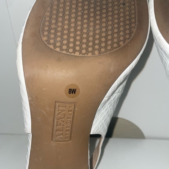 White pointed toe heels slingback heels kitten heels snakeskin heels - Picture 8 of 10